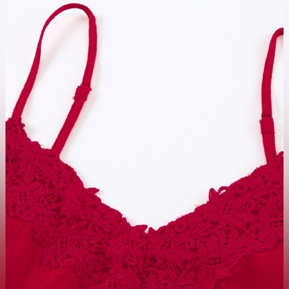 Red Crochet V Neck Slip Tank Top - Picture 7 of 10